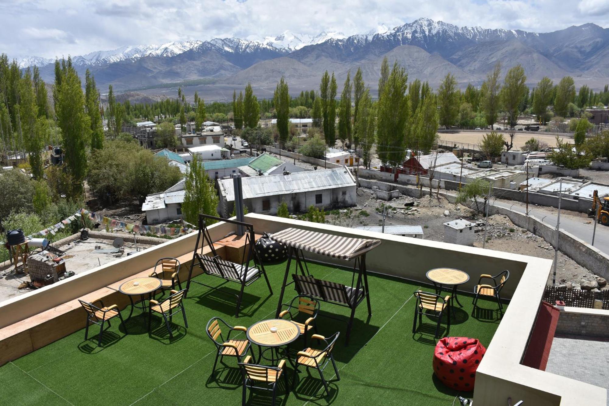 Hotel Chantsa Leh Exterior photo