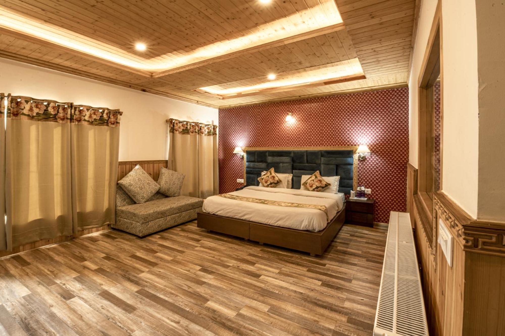 Hotel Chantsa Leh Exterior photo