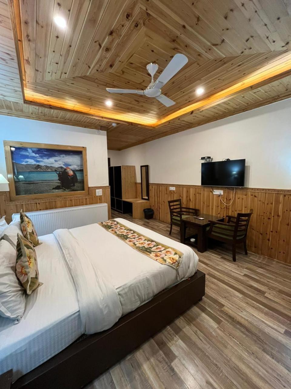 Hotel Chantsa Leh Exterior photo