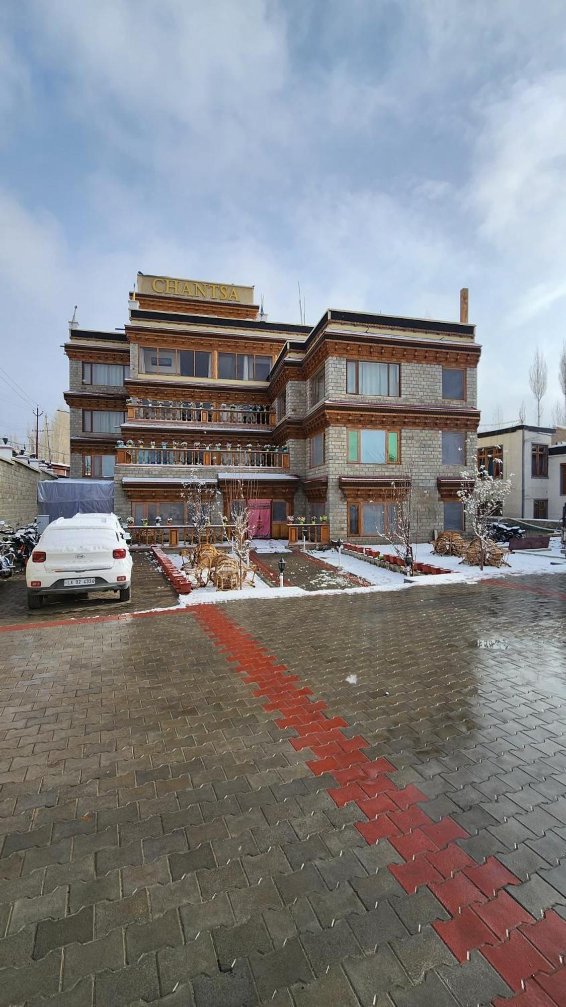 Hotel Chantsa Leh Exterior photo