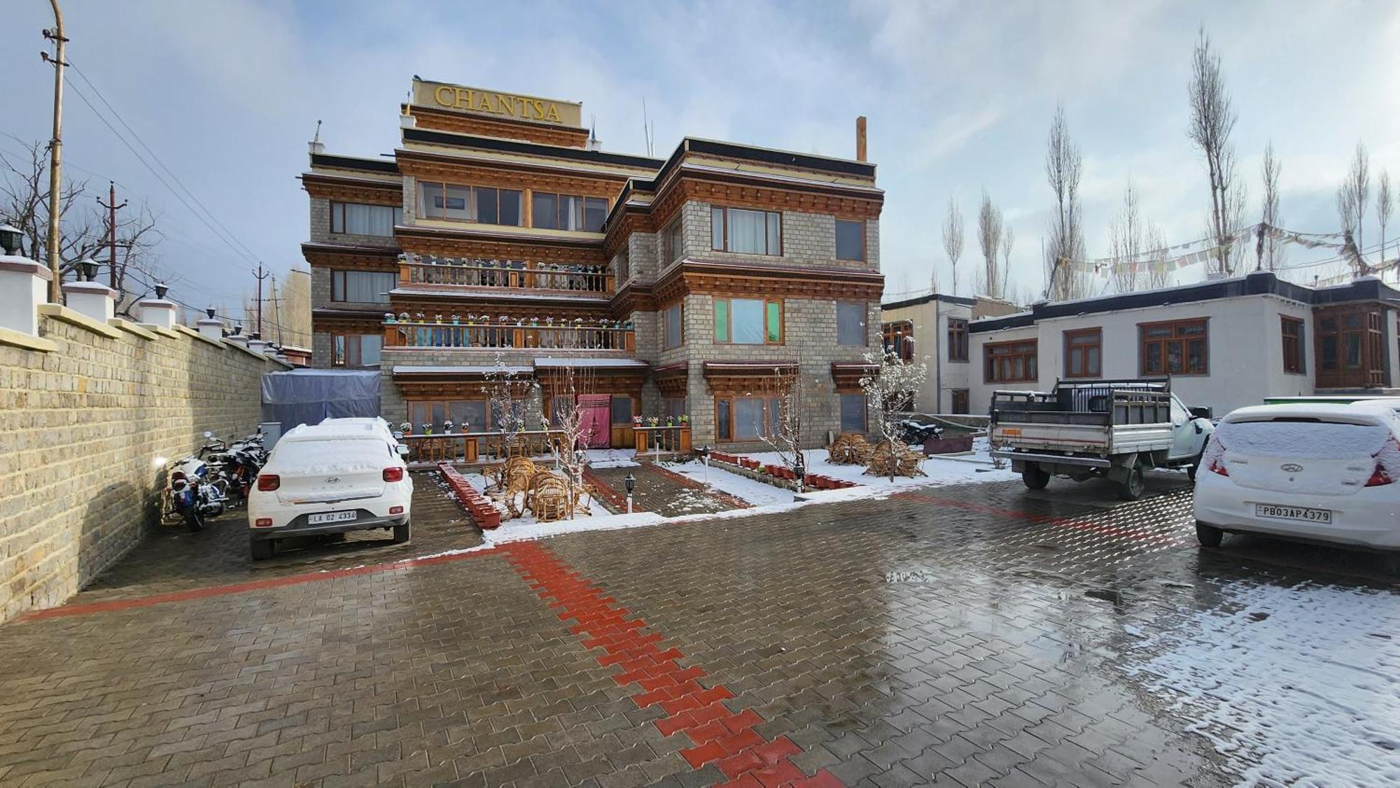 Hotel Chantsa Leh Exterior photo
